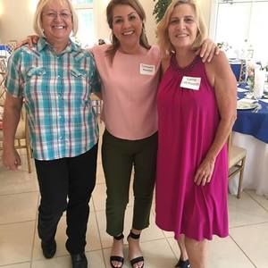 Meet your Posher, Lorrie